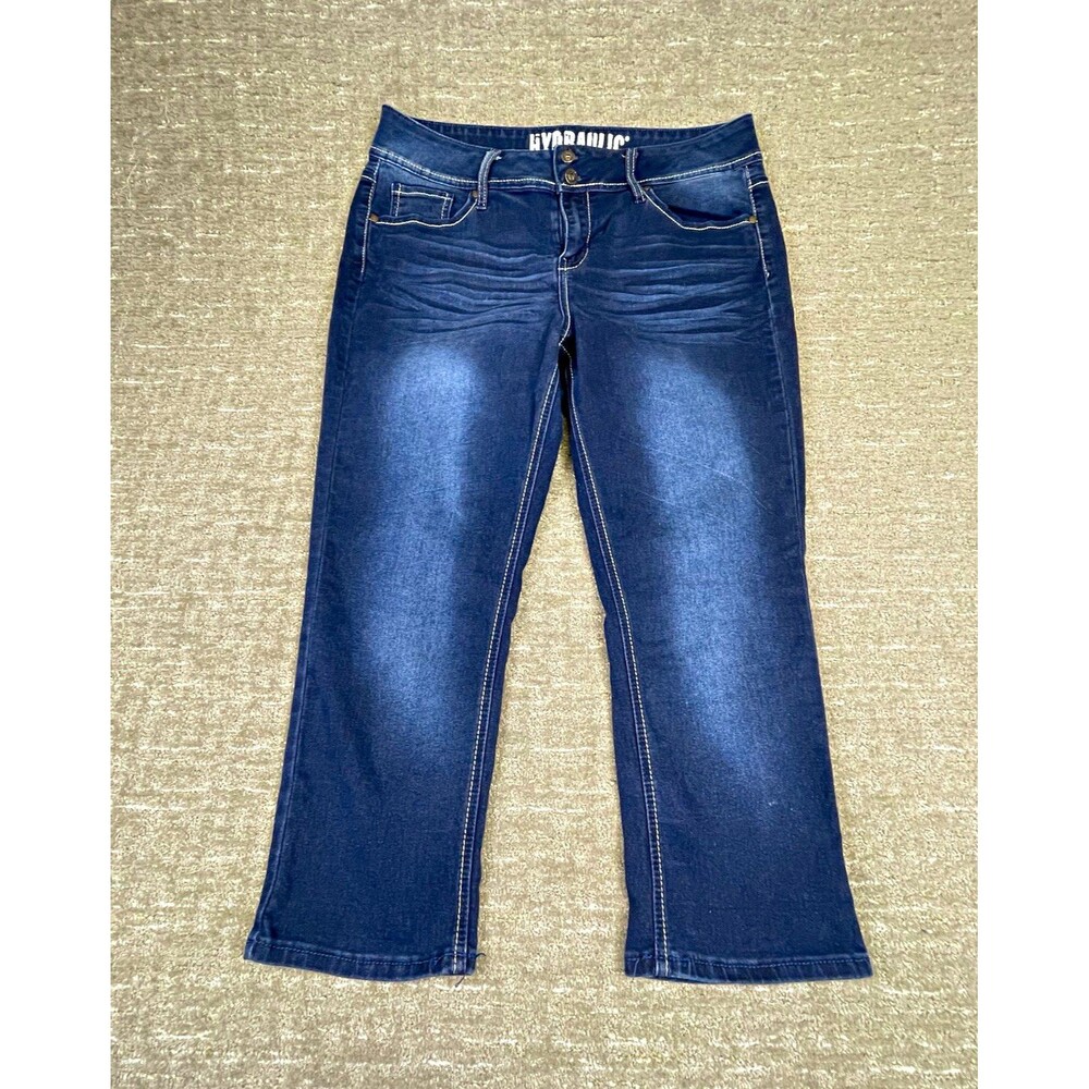 women’s Hydraulic 18W plus straight mid-rise dark wash stretch capri Capri crop